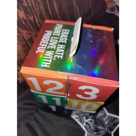 12🌈 pride bath bomb (eliminate hate bc love is 💕) - Picture 1 of 6